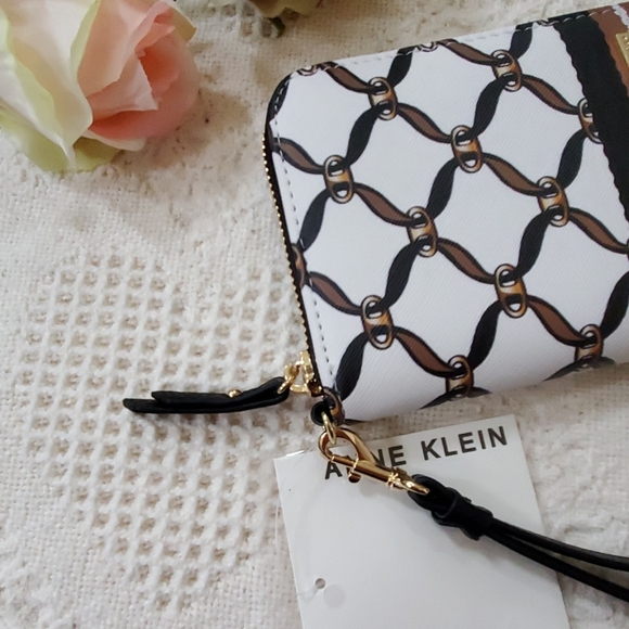 ANNE KLEIN Wristlet wallet - Picture 2 of 4